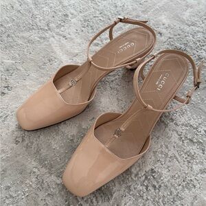 Gucci Women's T Strap Leather Heels size 40
